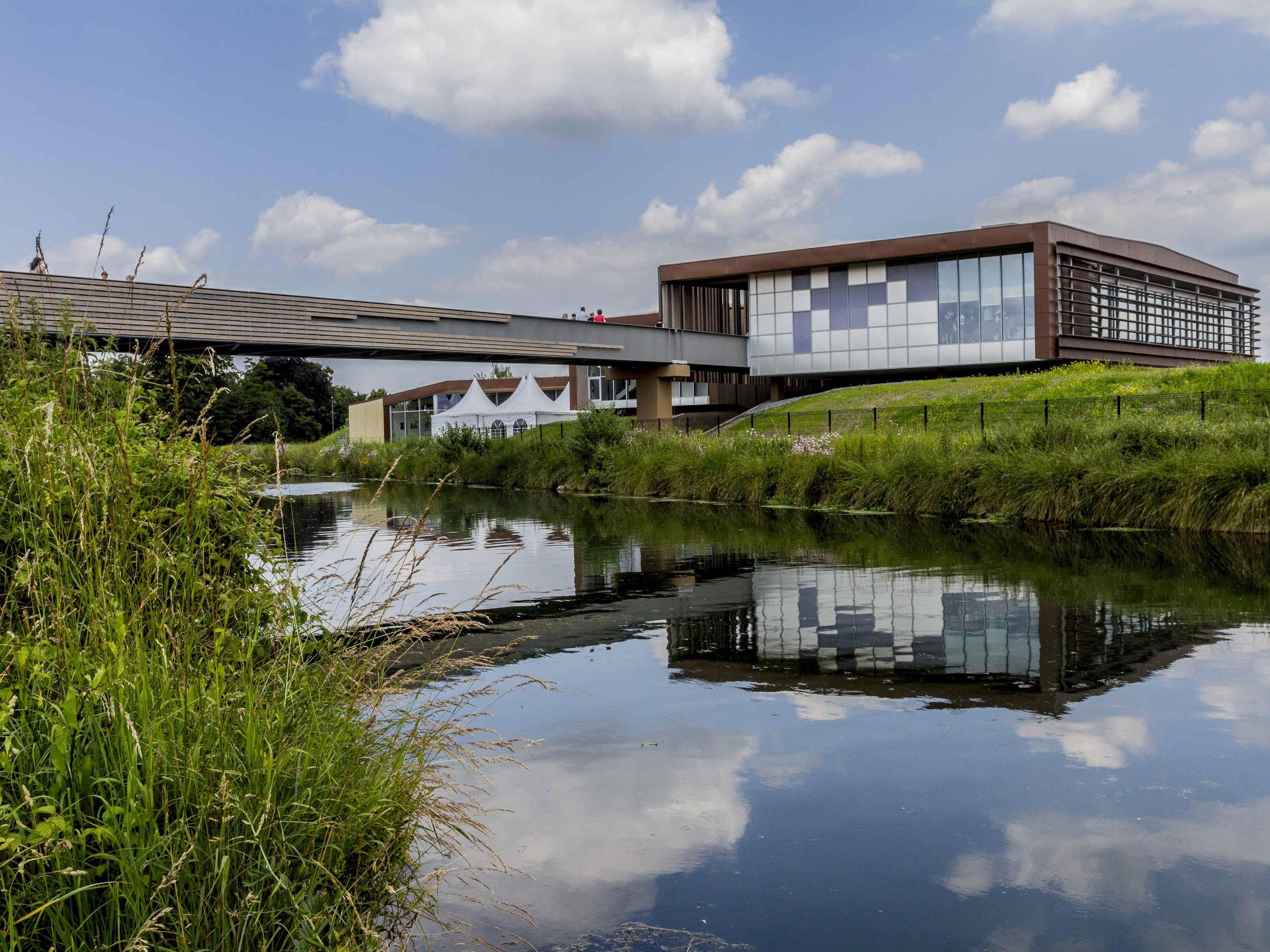 Отель Ibis Douai Centre Экстерьер фото